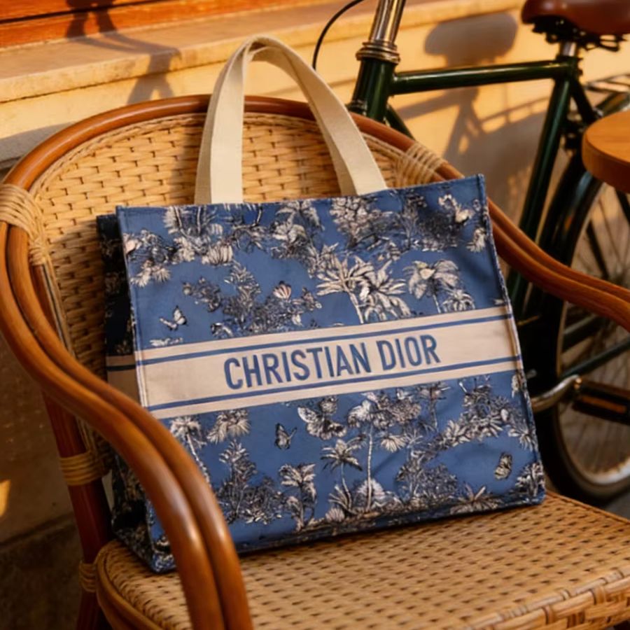 Beauty Makeup Dior - Dior’s bag Luxury Custom Blue Handheld