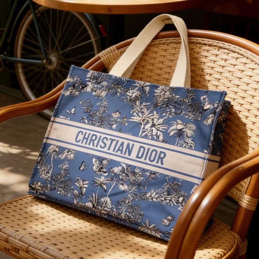Dior’s bag Luxury Custom Blue  - Beauty Makeup Dior 评论和价格