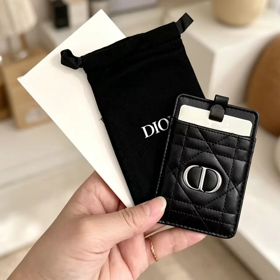 Dior Dior’s Bag Multi-function - Beauty Makeup Dior 评论和价格